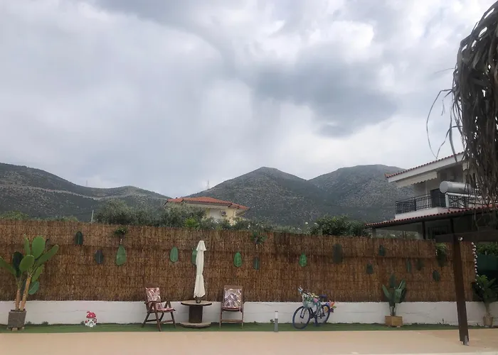 Evenik * Eretria (Evia)